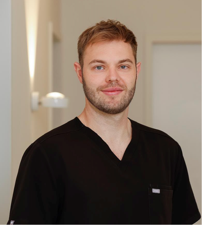 Dr. Lukas Alexander Weiß